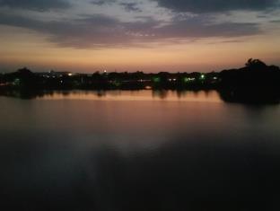 Hotel Shiv Lake Bhuj Exterior photo